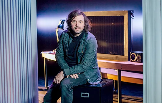 Le théâtre pour secouer la peur des élus