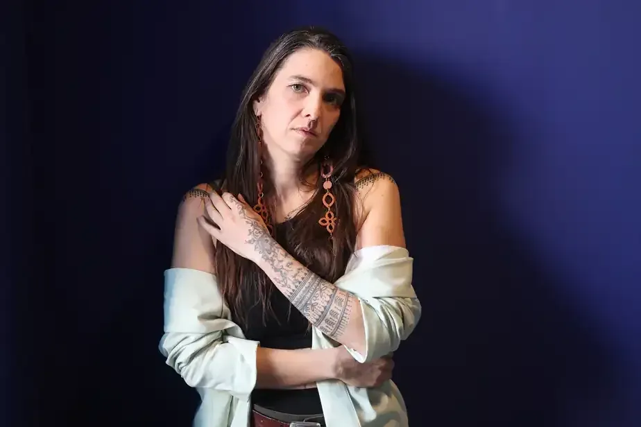 Un parcours parsemé de pierres blanches