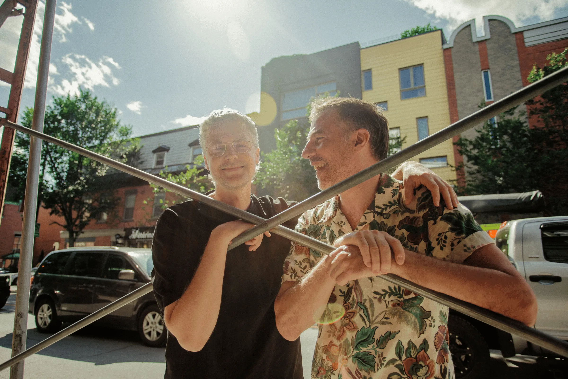 Philippe Cyr et David Paquet tendent à leurs contemporains un miroir à peine déformant