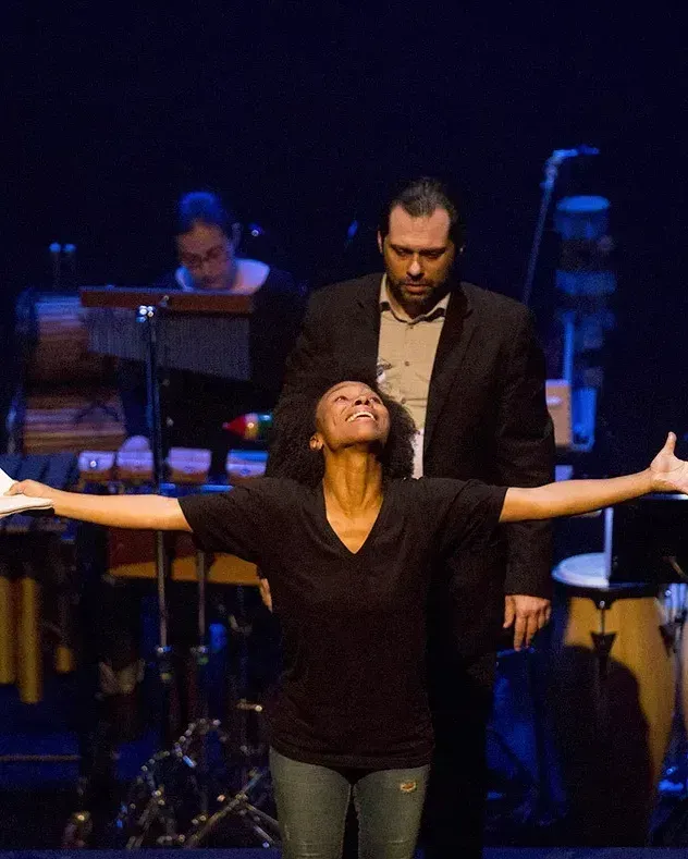 Aujourd'hui, le Black Theatre Workshop passe à l'histoire!