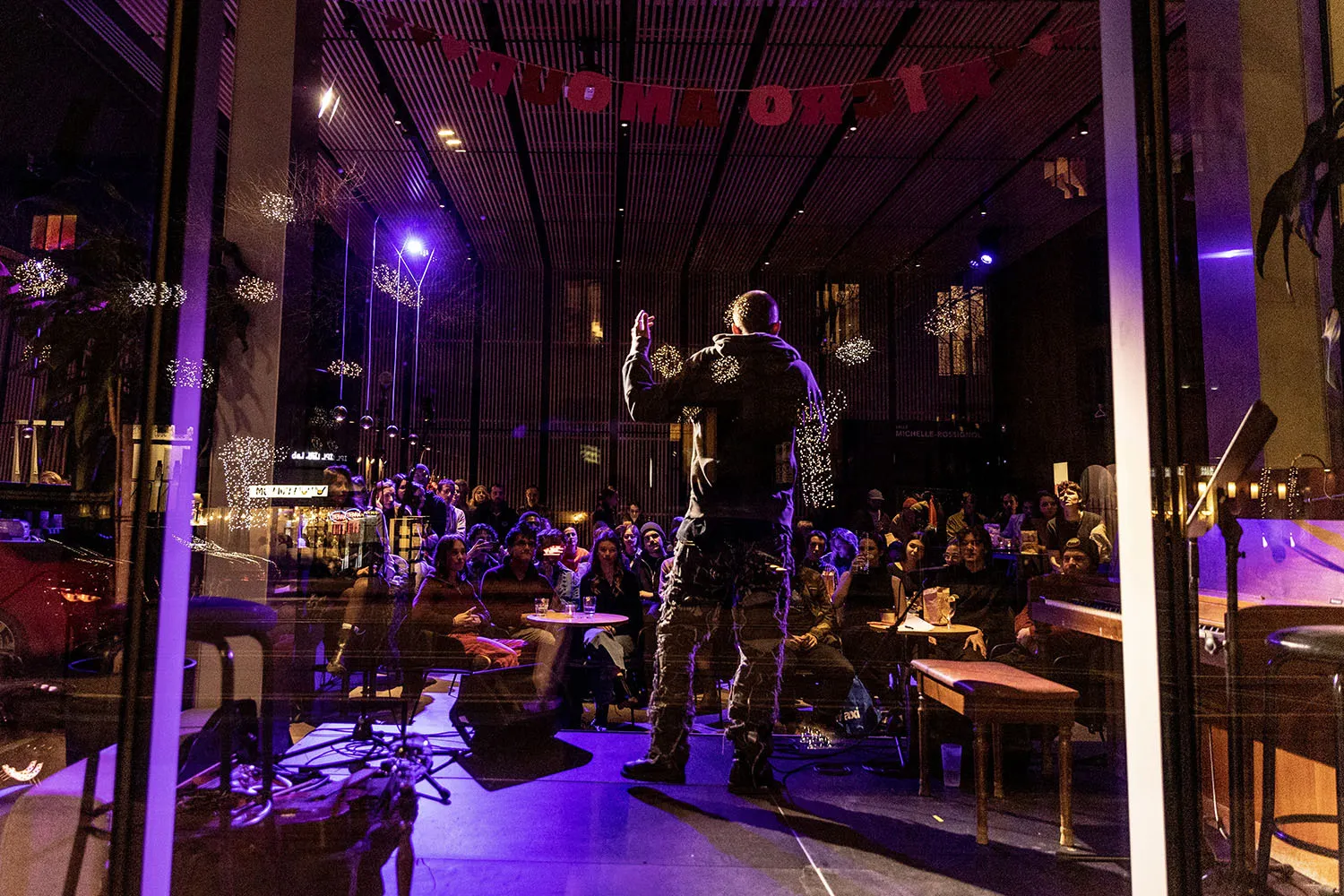 Les éphémères du hall